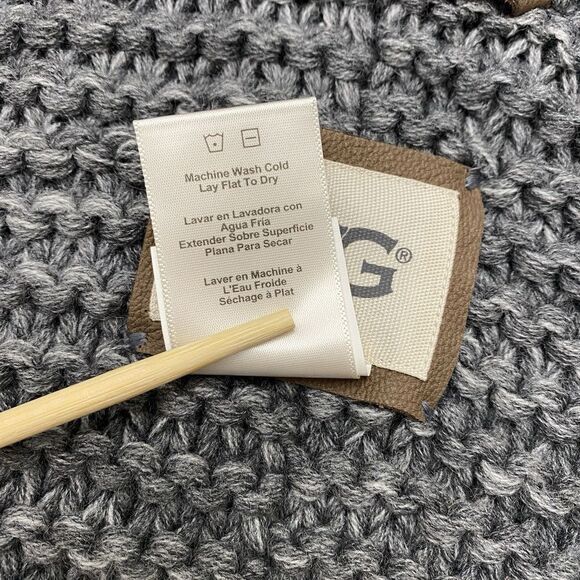 UGG Gray Chunky Knit Wool Blend Rollneck Turtleneck Pullover Poncho  Womens OS - Picture 11 of 11